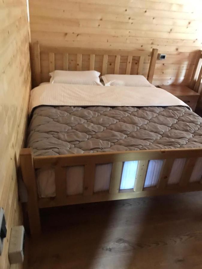 Guesthouse Demushi วัลโบเนอ ภายนอก รูปภาพ