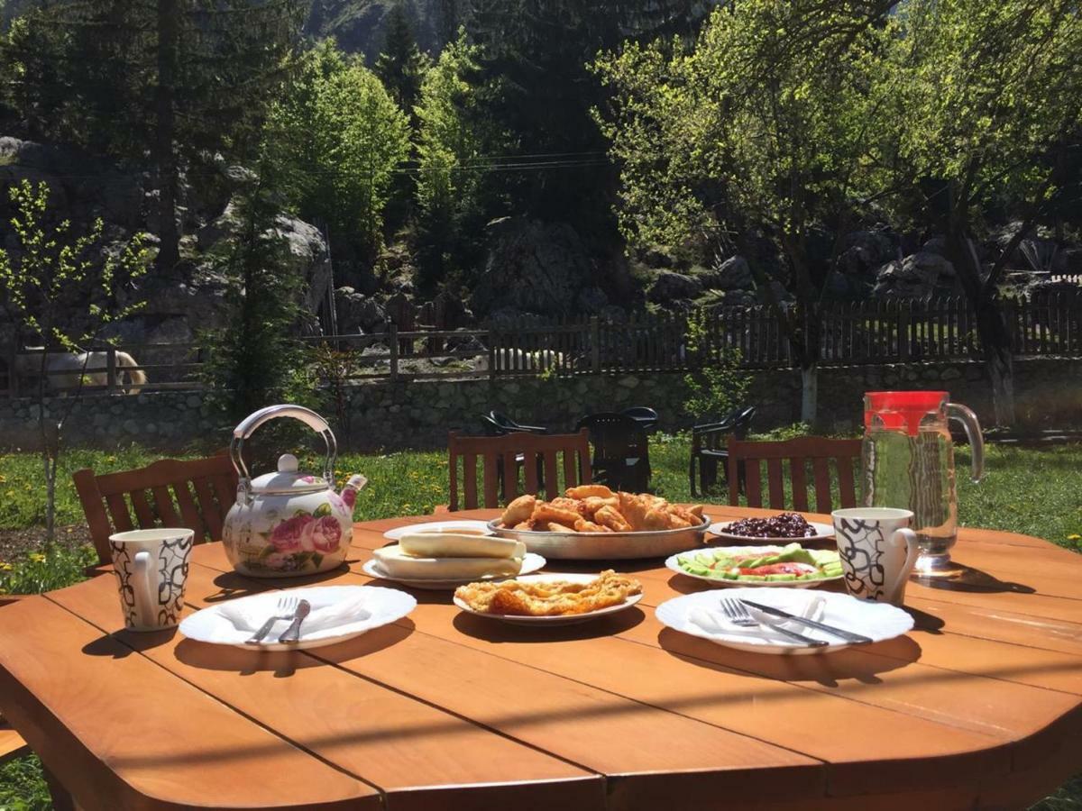 Guesthouse Demushi วัลโบเนอ ภายนอก รูปภาพ